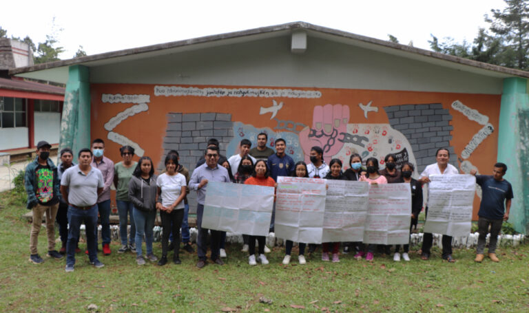 Jóvenes estudiantes del BIC 02 Alotepec- 2023